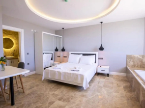 Luxury Flat With Jacuzzi in Kas Antalya