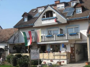 Lenzl's Panzió