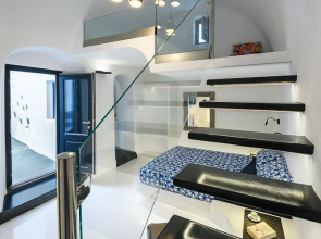 "The Luna Cavern 3 With Jacuzzi Ocean"