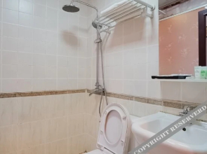 Xiamen Gulangyu Phoenix Flower Theme House