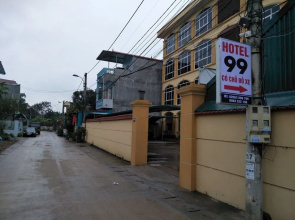 Hotel 99