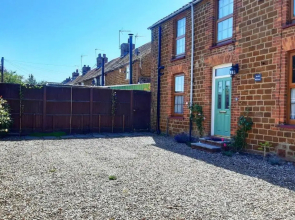 Beautiful 6-bed Dog Friendly Cottage in Heacham