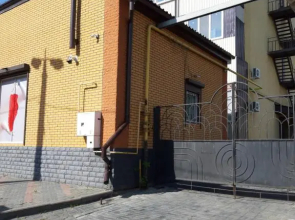 Апартаменты. Холодная гора, ул. Дудинской 1а.