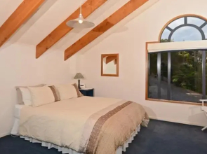 Bay View Suite