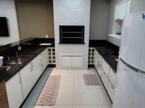 Casa para família com piscina