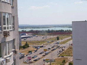 Apartment in 2 Min from Poznyaky Metro Station