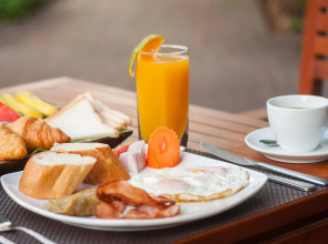 Landing Gold By Amatak