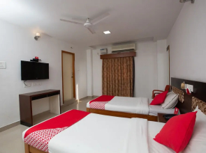 OYO 26947 The Lavish