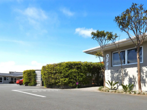 Beach Street Motel Apartments