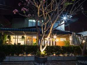 Banchan Hostel