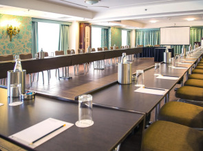 AX The Victoria Hotel