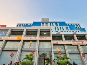 OYO 22673 Hotel Suncity