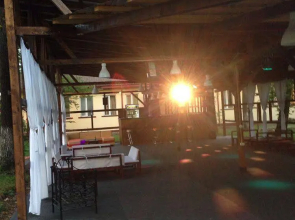 Forest Mirage Pension