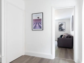 The White House Flat by Select SA