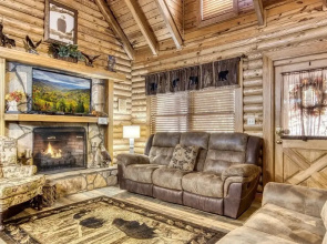 Er20 - Eagles Roost Great Location! - Close To Town! 4 Bedroom Cabin by RedAwning
