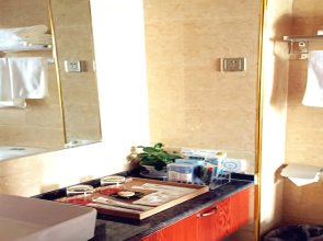 Puyang Qianyou Hotel