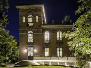 Villa Liberty - Lake Como Rooms & SPA