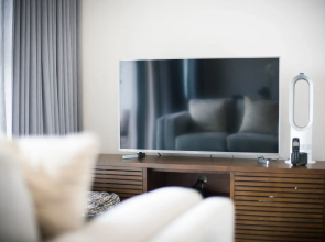 Waters Edge Luxury Apartments