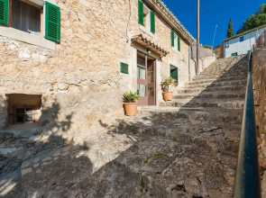 CAL TIO - Chalet With Terrace in Caimari. Free Wifi