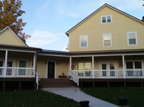 Little Eden B & B