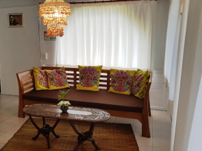 Linareva Moorea Beach Resort