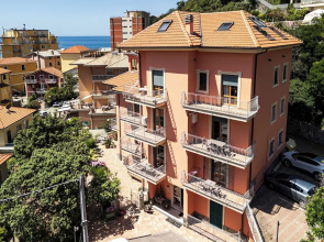 Kriss Apartments