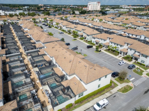 Luxury Thownhouse with private pool