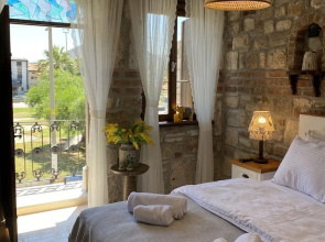 Ionia Liberty Stone Hotel