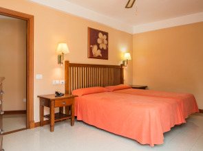 Hotel Apartamentos El Galeón