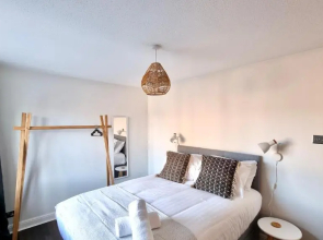 Quay House by Switchback Stays with free parking