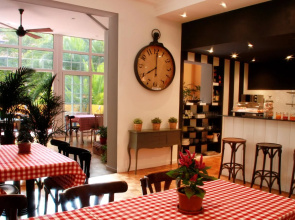 Casa Consell Guest House