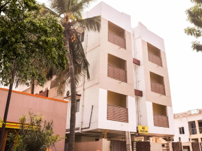 OYO 78895 Hotel Coral Tree