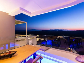 Three Moirai Villa With 2 Heated Pools