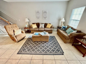 Summer's Den 5 Bedroom Home by RedAwning