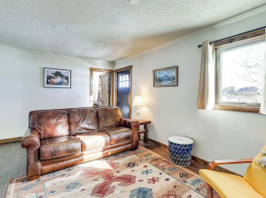 Pet-friendly Pagosa Springs Home: 1 Mi to Hiking
