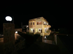 Studio Near The Beach With Jacuzzi - Bbq