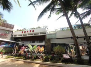 Crown Regency Beach Resort