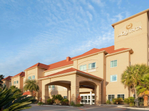 La Quinta Inn & Suites by Wyndham Hinesville - Fort Stewart