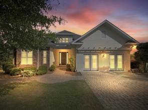 Spacious Home With 4 Master Suites In Quiet Community 4 Bedroom Home by Redawning