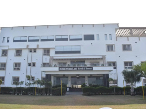 Bedi's Dream Land Hotel & Resort