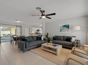 Kasa Palm Grove 4BD 3BA With Backyard Pool, Fort Lauderdale