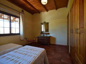 Casas Rurales Tola