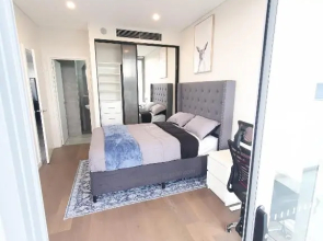 Luxury Loft 3 Bed, 2 Bath, Sleeps 6, Pool, BBQ, No parties