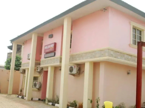Hillberry Suites