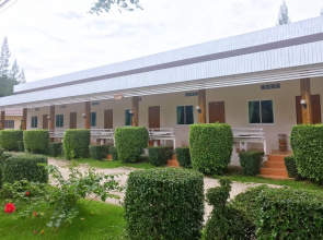 Tanaosri & Creekside Resort