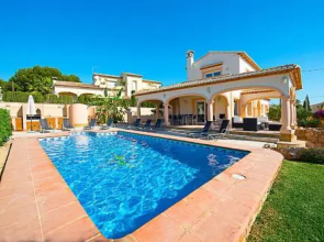 Villa Almendros - Plusholidays