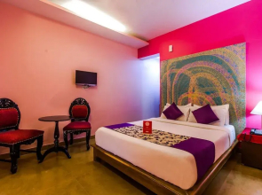 OYO 5671 Maximum Holiday Inn