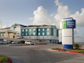 Holiday Inn Express & Suites Port Lavaca by IHG