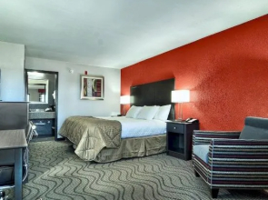 Clarion Inn & Suites Russellville I40