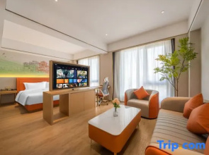 Bozun Yunjing High Altitude Hotel (Longhu Times Tianjie Yuanjiagang Subway Station Store)